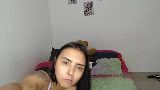 kathy luisa online show from November 4, 2025, 8:56 pm