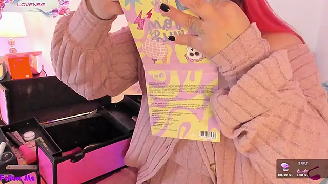 Snapshot of SophieRossi chatting on November 11, 2025, 4:18 am SophieRossi online show from November 11, 2025, 4:18 am