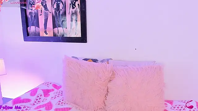 Snapshot of SophieRossi chatting on September 14, 2025, 3:51 am SophieRossi online show from September 14, 2025, 3:51 am