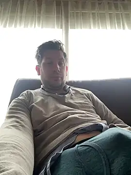 Snapshot of Taxidriver1988 chatting on February 4, 2025, 8:46 am Taxidriver1988 online show from February 4, 2025, 8:46 am