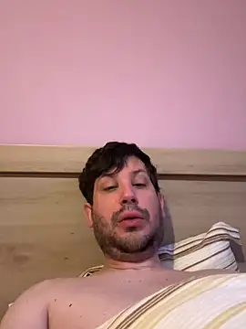 Snapshot of Taxidriver1988 chatting on February 10, 2025, 7:04 am Taxidriver1988 online show from February 10, 2025, 7:04 am