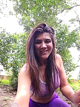 Snapshot of Yuky_ta chatting on March 12, 2025, 4:46 pm Yuky ta online show from March 12, 2025, 4:46 pm