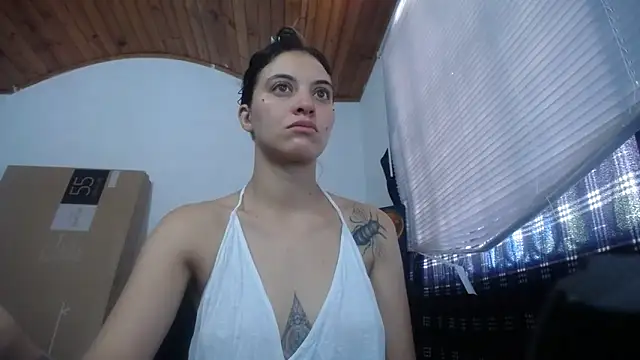 Snapshot of mariecam420 chatting on October 15, 2025, 2:36 pm mariecam420 online show from October 15, 2025, 2:36 pm
