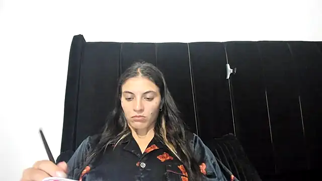 Snapshot of mariecam420 chatting on June 9, 2026, 3:51 am mariecam420 online show from June 9, 2026, 3:51 am