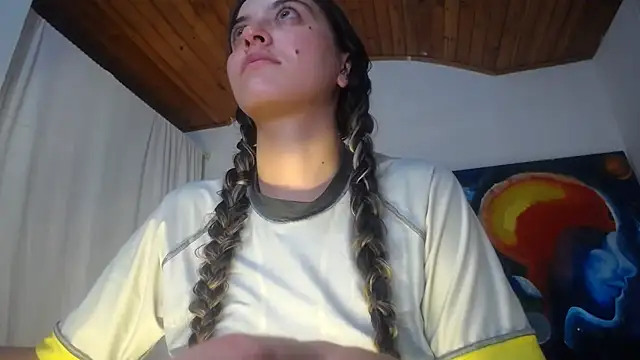 Snapshot of mariecam420 chatting on October 19, 2025, 7:27 pm mariecam420 online show from October 19, 2025, 7:27 pm
