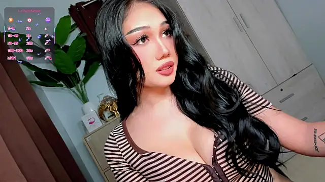 Icon1c LiLy online show from May 24, 2026, 9:15 pm