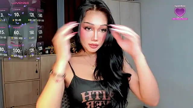 Snapshot of Icon1c_LiLy chatting on June 30, 2026, 1:05 am Icon1c LiLy online show from June 30, 2026, 1:05 am