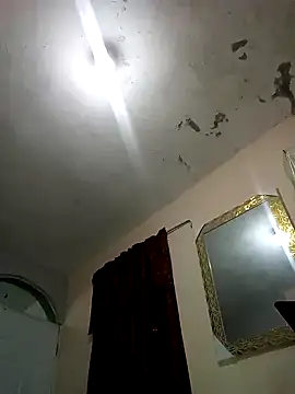 Snapshot of estrellasquirt chatting on March 1, 2025, 12:50 am estrellasquirt online show from March 1, 2025, 12:50 am