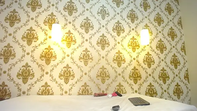 KARATIBBY COX online show from September 24, 2025, 8:48 pm