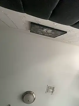 Snapshot of CutieFrmthehood chatting on February 19, 2025, 8:31 pm CutieFrmthehood online show from February 19, 2025, 8:31 pm