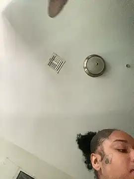 Snapshot of CutieFrmthehood chatting on January 26, 2025, 6:16 pm CutieFrmthehood online show from January 26, 2025, 6:16 pm