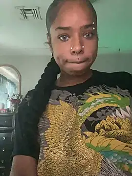 Snapshot of CutieFrmthehood chatting on September 28, 2025, 5:53 pm CutieFrmthehood online show from September 28, 2025, 5:53 pm