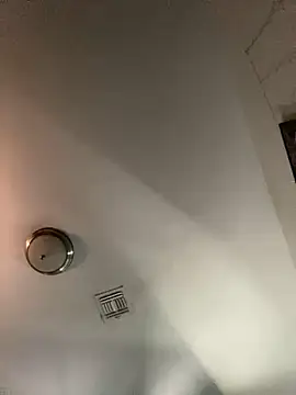 Snapshot of CutieFrmthehood chatting on January 24, 2025, 4:17 pm CutieFrmthehood online show from January 24, 2025, 4:17 pm