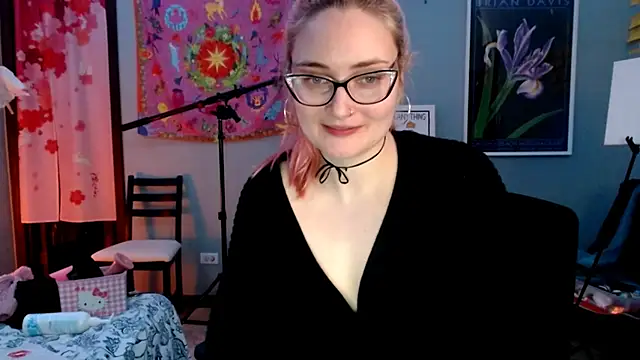 Snapshot of JenniferGwen chatting on February 19, 2025, 5:16 am JenniferGwen online show from February 19, 2025, 5:16 am