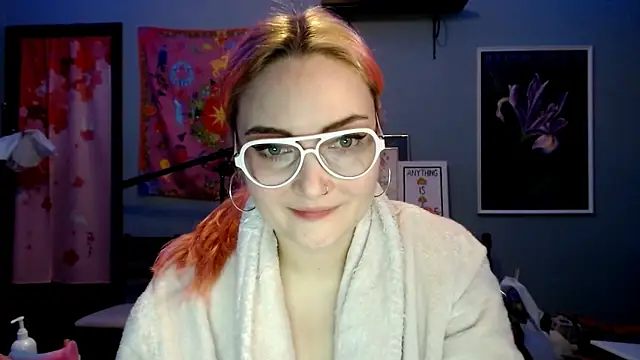 Snapshot of JenniferGwen chatting on February 18, 2025, 3:42 am JenniferGwen online show from February 18, 2025, 3:42 am