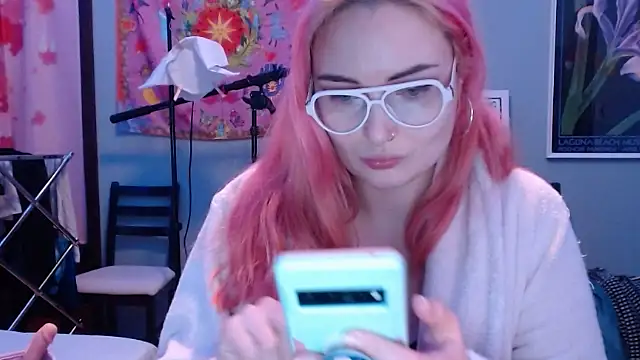 Snapshot of JenniferGwen chatting on February 6, 2025, 4:31 am JenniferGwen online show from February 6, 2025, 4:31 am