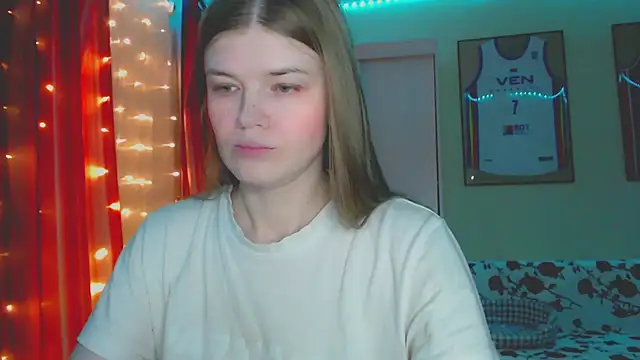 Snapshot of Klementa chatting on November 6, 2025, 6:34 pm Klementa online show from November 6, 2025, 6:34 pm