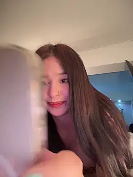 bella parisi online show from January 19, 2025, 3:39 am