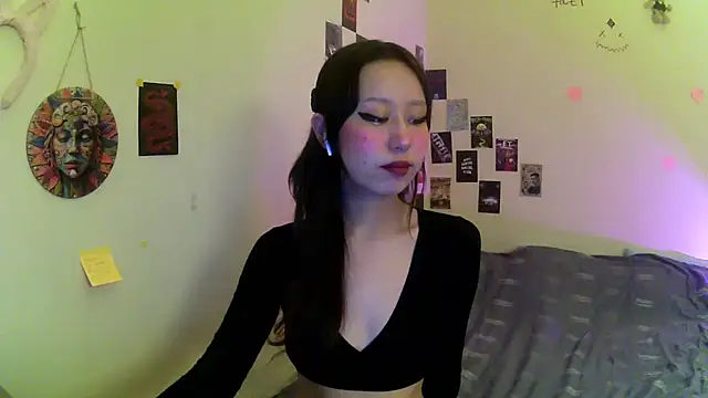 Snapshot of hazelseason chatting on November 30, 2025, 1:45 pm hazelseason online show from November 30, 2025, 1:45 pm