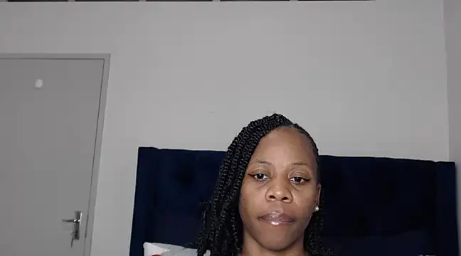 Snapshot of QUEENMANDYY chatting on March 17, 2025, 2:30 am QUEENMANDYY online show from March 17, 2025, 2:30 am