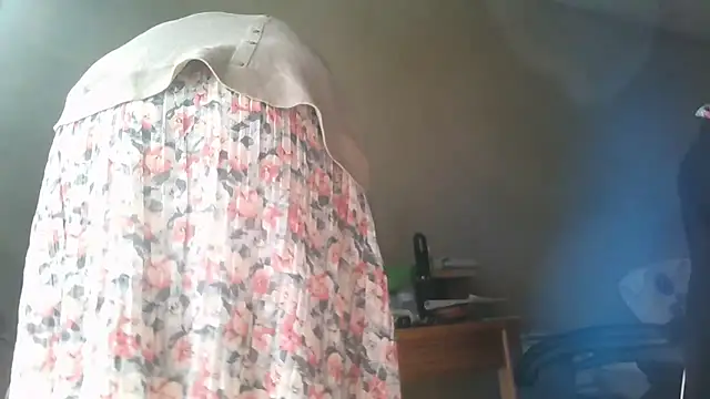 Sandra Potiche online show from April 13, 2026, 3:27 pm