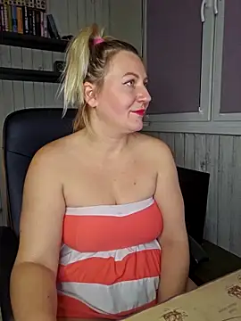 Marushka online show from October 29, 2025, 5:12 pm