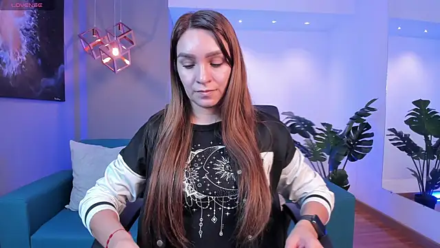 miataylorr1 online show from November 12, 2025, 12:31 pm