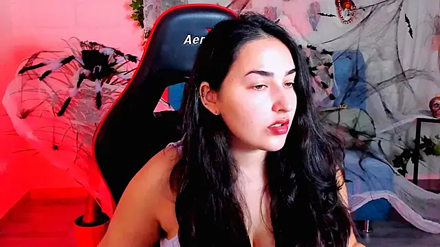 Snapshot of CeceliaJohnson chatting on October 22, 2025, 8:36 am CeceliaJohnson online show from October 22, 2025, 8:36 am