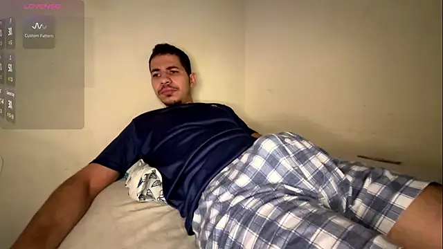 Snapshot of steven_clain chatting on October 24, 2025, 7:35 pm steven clain online show from October 24, 2025, 7:35 pm