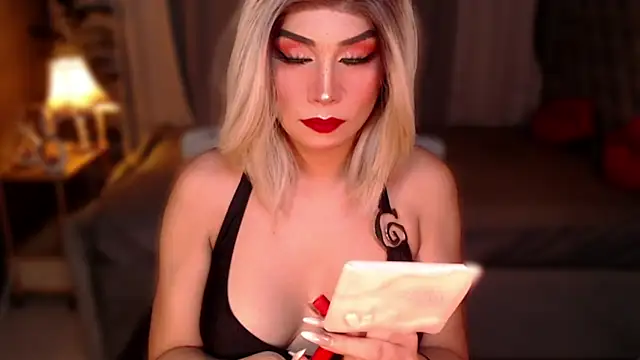 QUEEN GIAMOORE69 online show from June 22, 2026, 7:22 pm