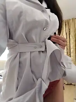 baby sweet girl  online show from October 31, 2025, 9:22 pm