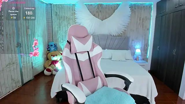 Snapshot of floryn_susana chatting on March 1, 2025, 7:37 pm floryn susana online show from March 1, 2025, 7:37 pm