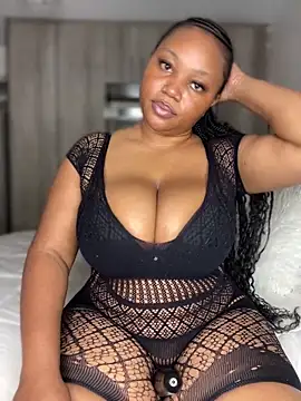 Hyra Ari online show from February 8, 2026, 6:16 pm