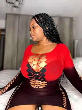 Snapshot of Hyra_Ari chatting on November 26, 2025, 7:03 pm Hyra Ari online show from November 26, 2025, 7:03 pm