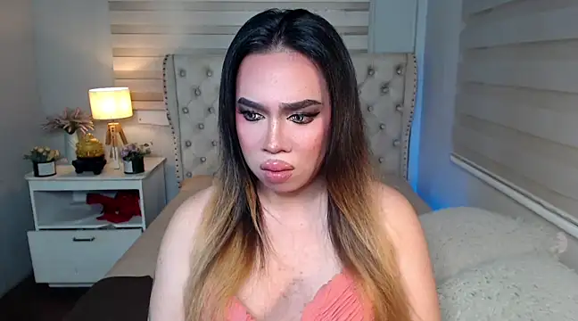 Snapshot of RebecaNextToYou chatting on February 12, 2025, 8:40 pm RebecaNextToYou online show from February 12, 2025, 8:40 pm