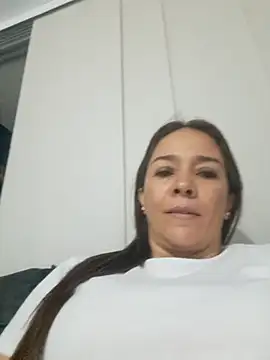 Snapshot of emma__31 chatting on February 7, 2025, 11:45 pm emma 31 online show from February 7, 2025, 11:45 pm