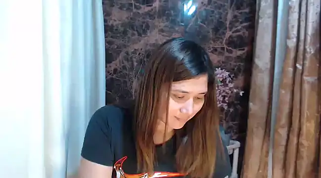 Snapshot of MS_Isabella_Snow92 chatting on March 8, 2025, 1:39 am MS Isabella Snow92 online show from March 8, 2025, 1:39 am