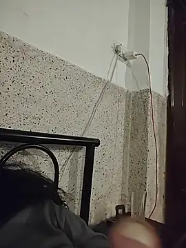 Susannemilf online show from April 15, 2026, 2:17 am