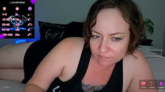Snapshot of julimonroe chatting on May 20, 2026, 3:14 am julimonroe online show from May 20, 2026, 3:14 am