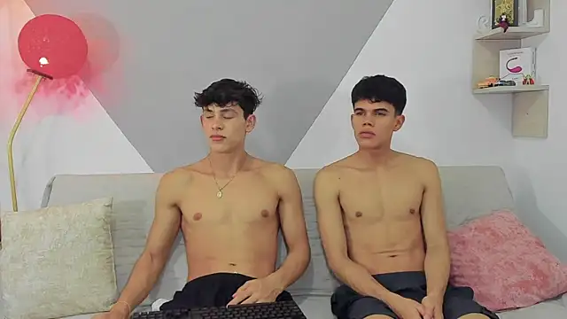 Snapshot of logan_thomas chatting on March 4, 2025, 9:07 am logan thomas online show from March 4, 2025, 9:07 am