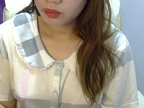    zurIII09  online show from January 13, 2026, 9:30 pm