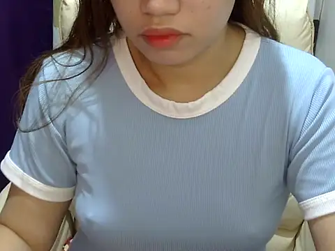    zurIII09  online show from July 11, 2026, 2:01 am