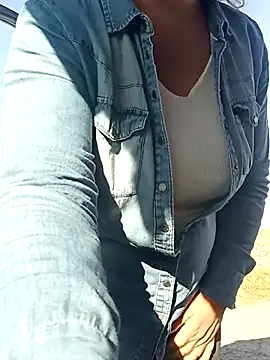 Snapshot of Saysomething3 chatting on November 2, 2025, 11:26 am Saysomething3 online show from November 2, 2025, 11:26 am