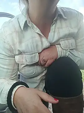 Snapshot of Saysomething3 chatting on December 4, 2025, 8:46 am Saysomething3 online show from December 4, 2025, 8:46 am