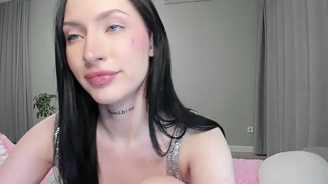 Snapshot of JenniferQueen11 chatting on September 13, 2025, 2:17 pm JenniferQueen11 online show from September 13, 2025, 2:17 pm