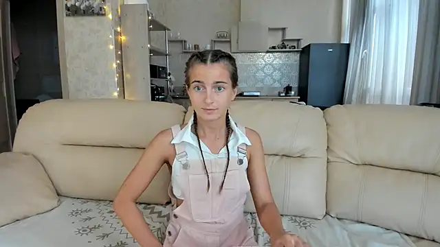 Snapshot of ElizSweet chatting on September 8, 2025, 3:00 pm ElizSweet online show from September 8, 2025, 3:00 pm