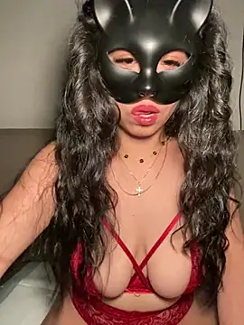 Snapshot of nenalayla chatting on December 27, 2024, 8:28 pm nenalayla online show from December 27, 2024, 8:28 pm