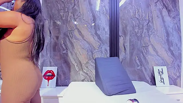 HellenJohansson online show from November 21, 2025, 7:13 pm