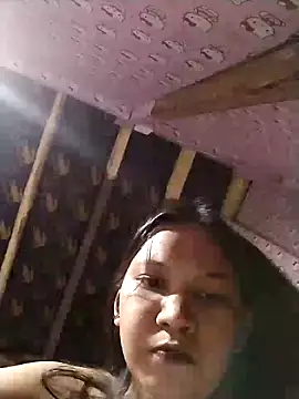 Snapshot of milkytitsmom4u chatting on January 1, 2025, 7:43 pm milkytitsmom4u online show from January 1, 2025, 7:43 pm