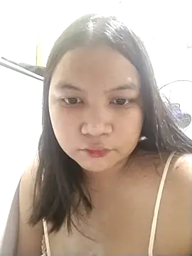 Snapshot of milkytitsmom4u chatting on February 18, 2026, 6:22 am milkytitsmom4u online show from February 18, 2026, 6:22 am